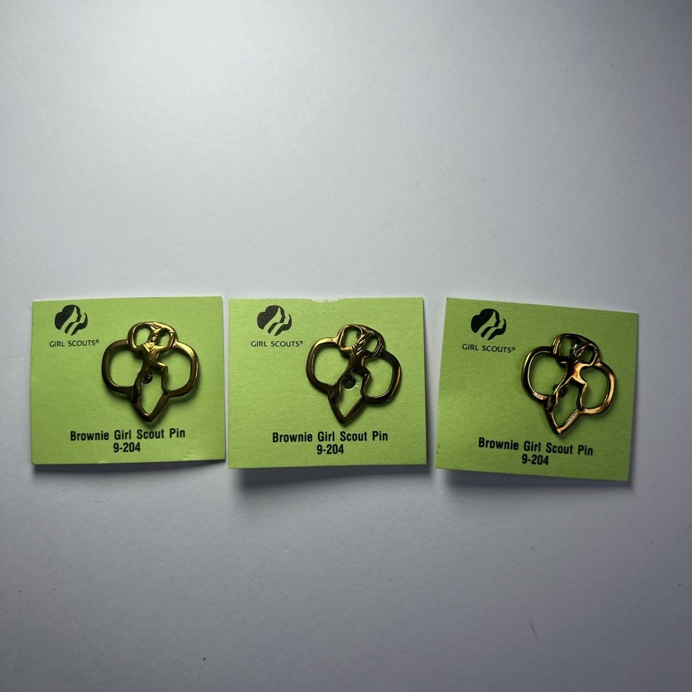 VTG Girl Scouts Brownie Pin Set of 3 NOS On Card Trefoil Gold Tone 9-204